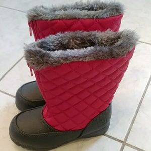 Toddlers Snow Boots!